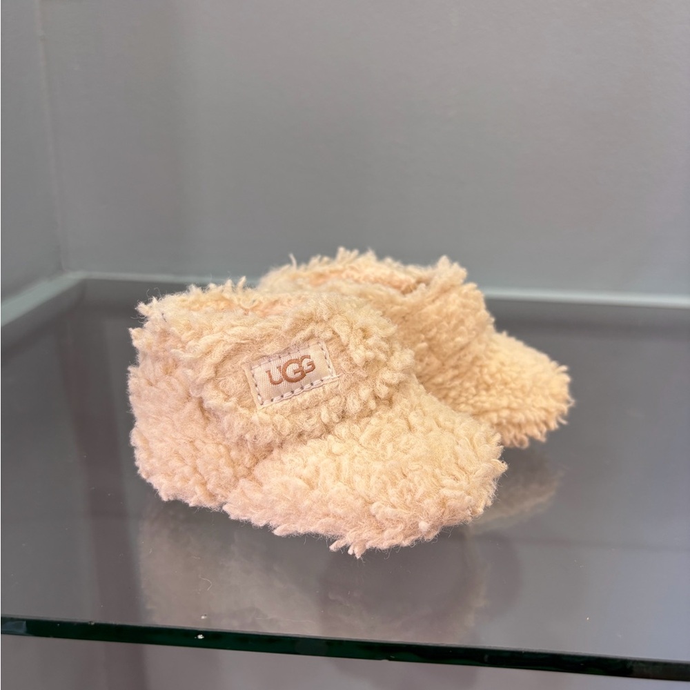 UGG Cozy Infant Booties in Cream